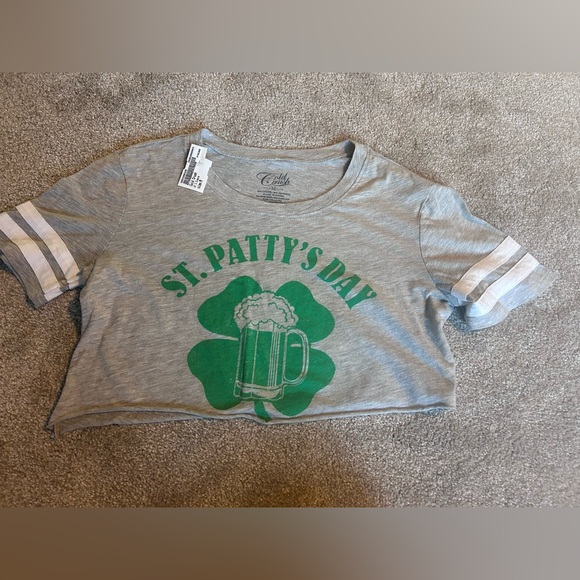 *NWT* Ultra-Crop St. Patty's Day Tee - Picture 1 of 5